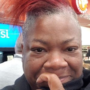 Meet your Posher, Yvette